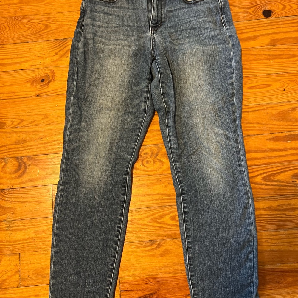 Judy Blue Slim Fit size 9/29 Faded Medium Blue Skinny Jeans
